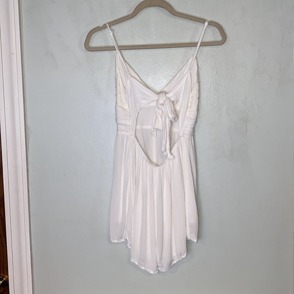 Garage White Embroidered Open Back Tie Romper-Women’s Size Small - Picture 7 of 12